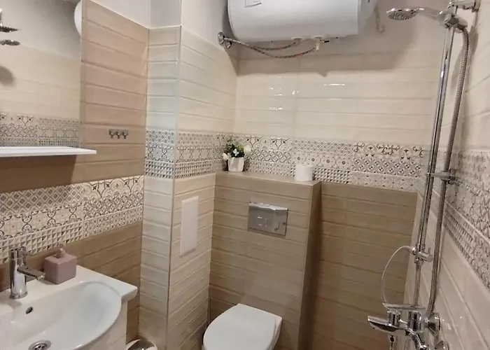 студио за гости -синхрон- Triawna